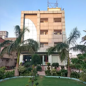 Palace 3* Varanasi