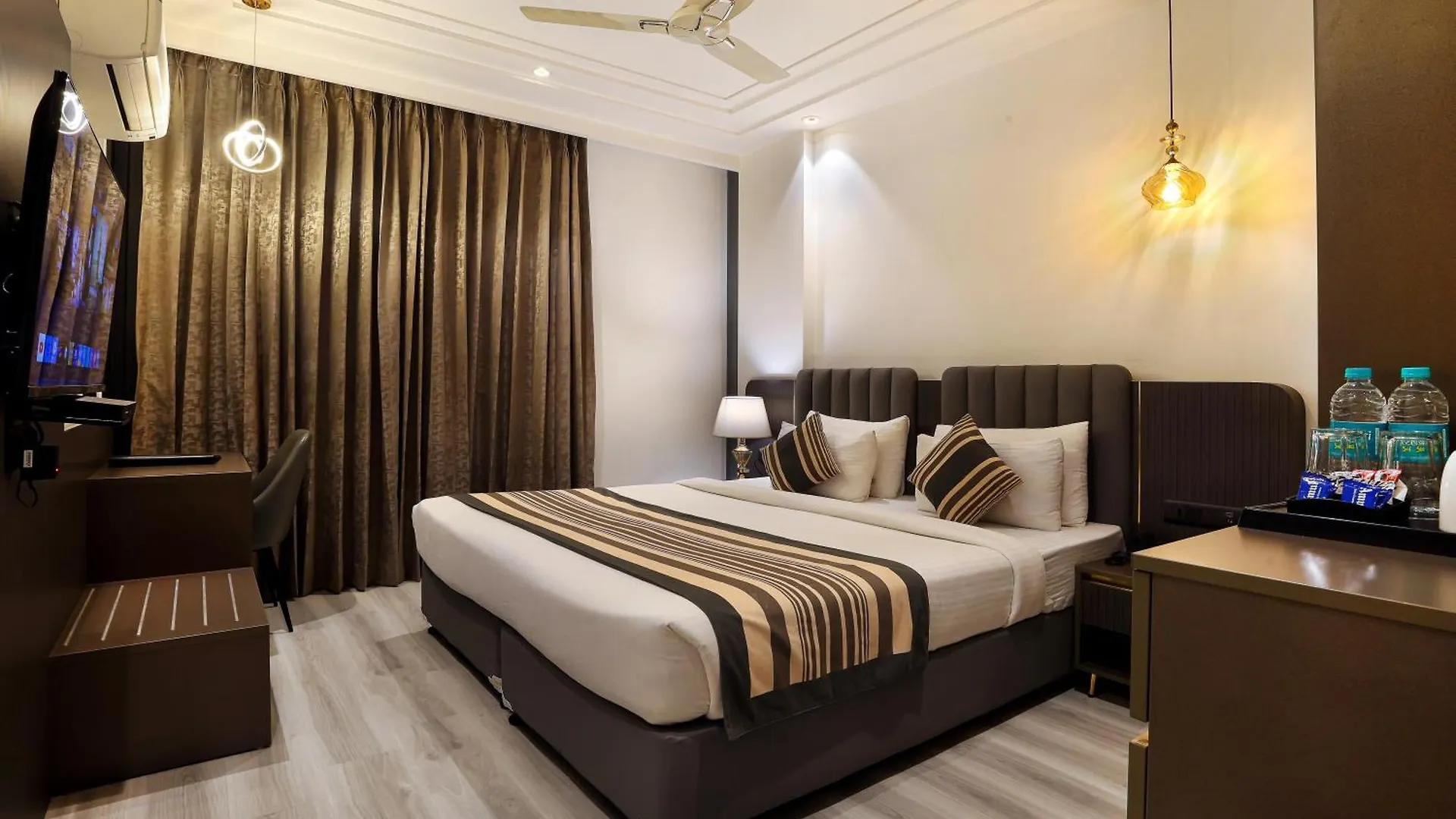 Opo Hotel Iffco Chowk Gurgaon