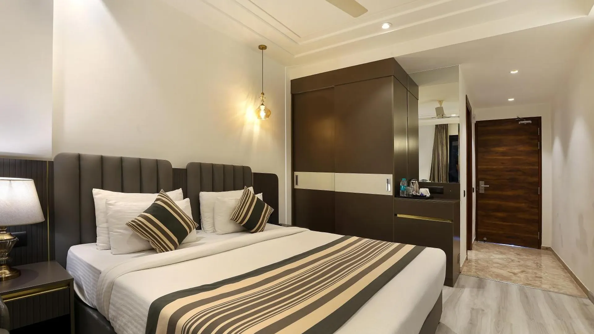 Opo Hotel Iffco Chowk Gurgaon 4*,