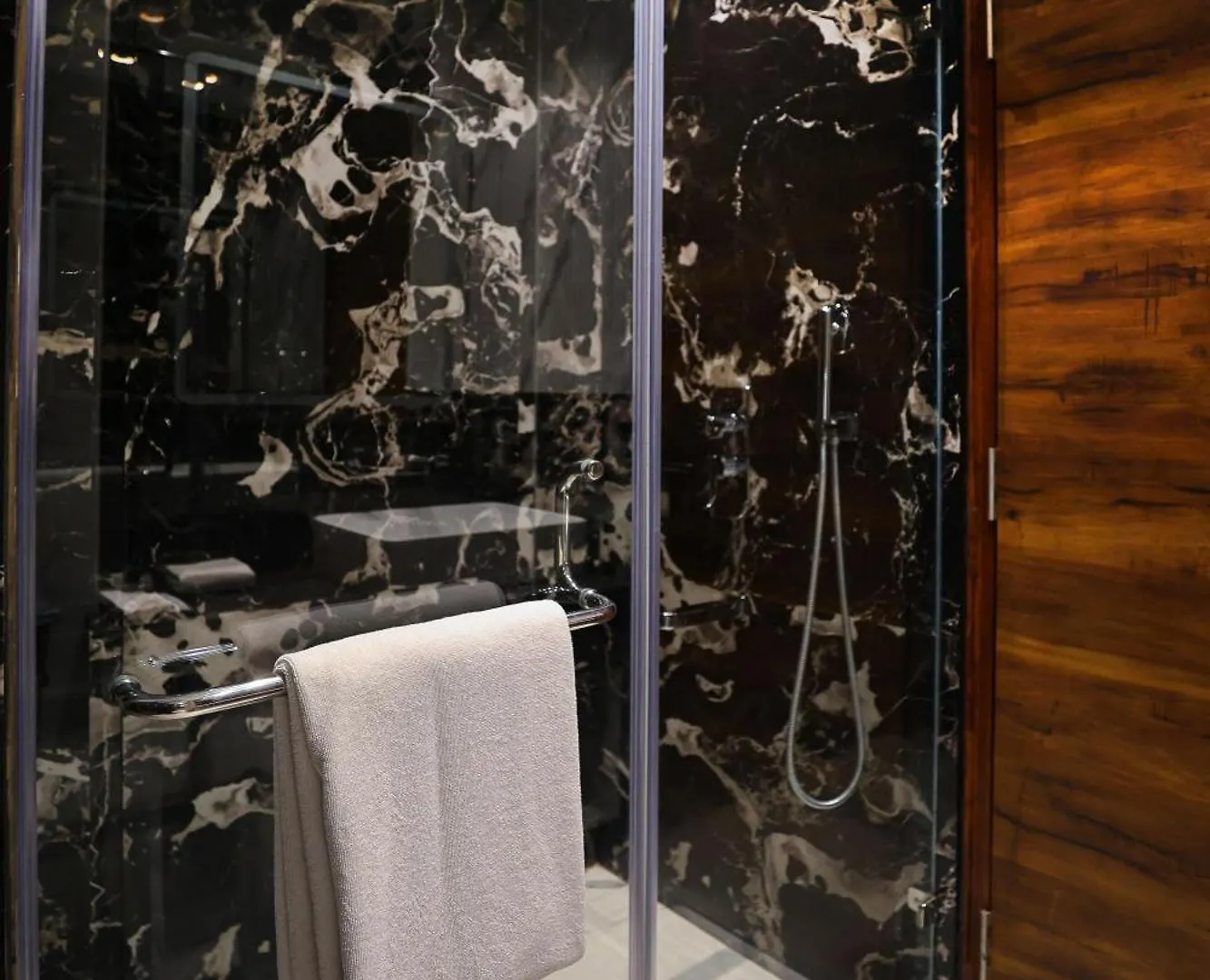 Opo Hotel Iffco Chowk Γκουργκάον