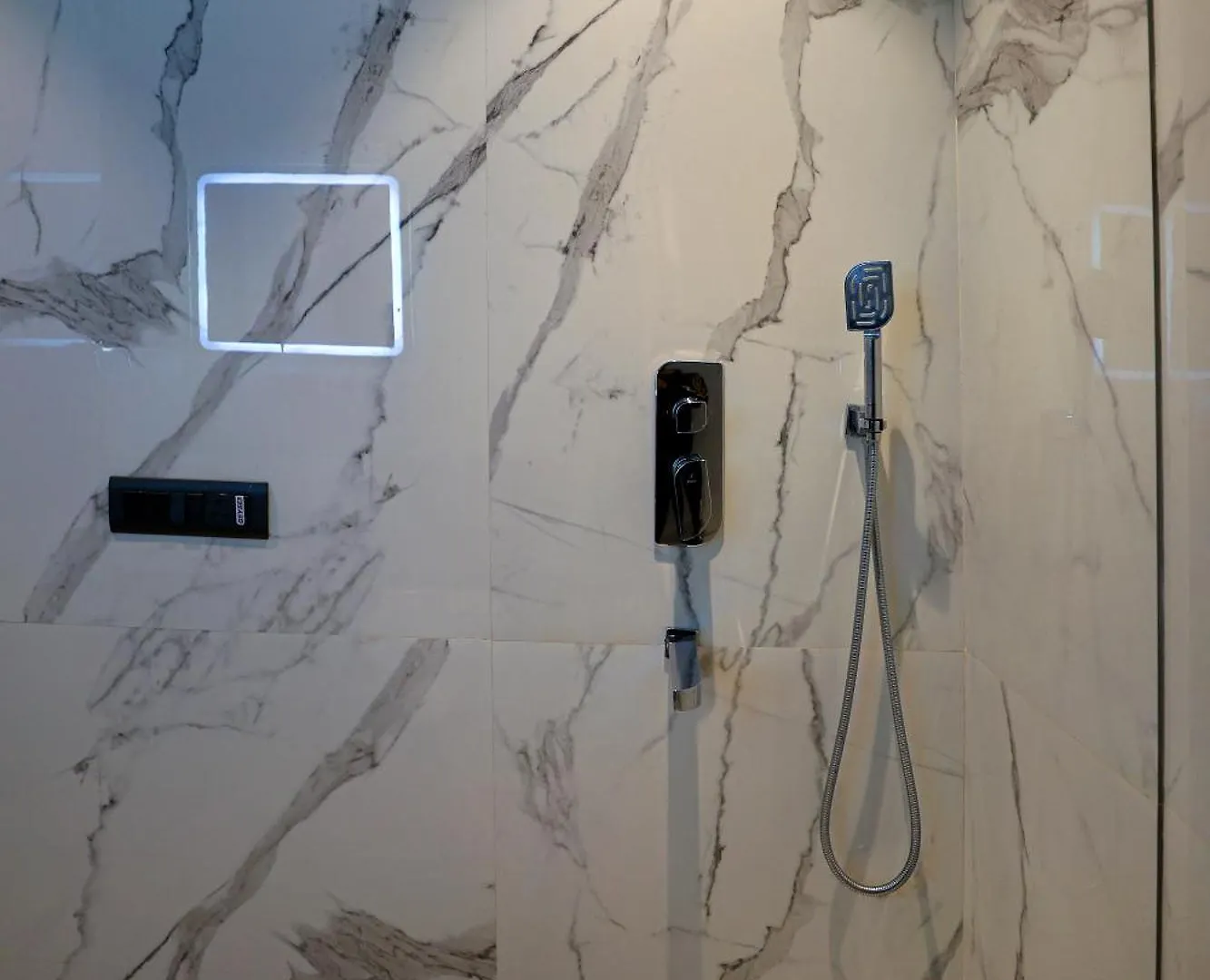 Opo Hotel Iffco Chowk Γκουργκάον