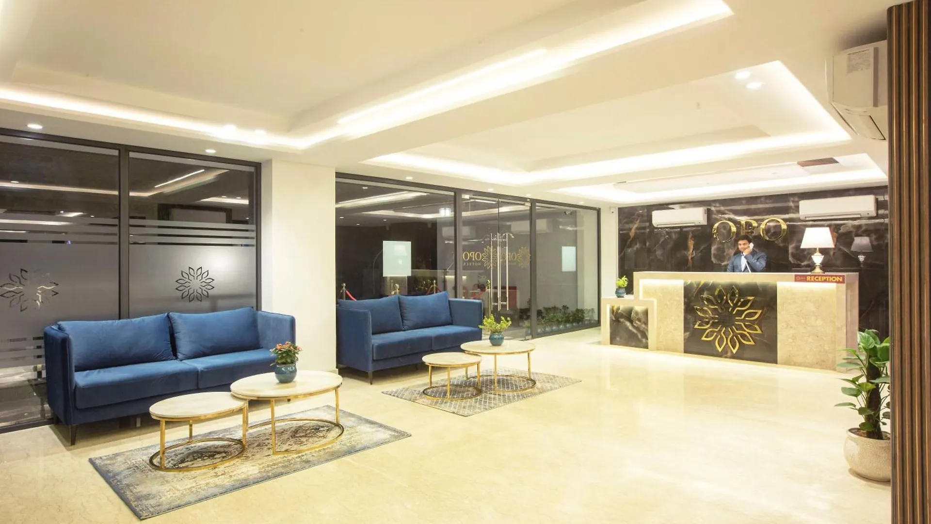 Opo Hotel Iffco Chowk Γκουργκάον 4*,  Ινδία