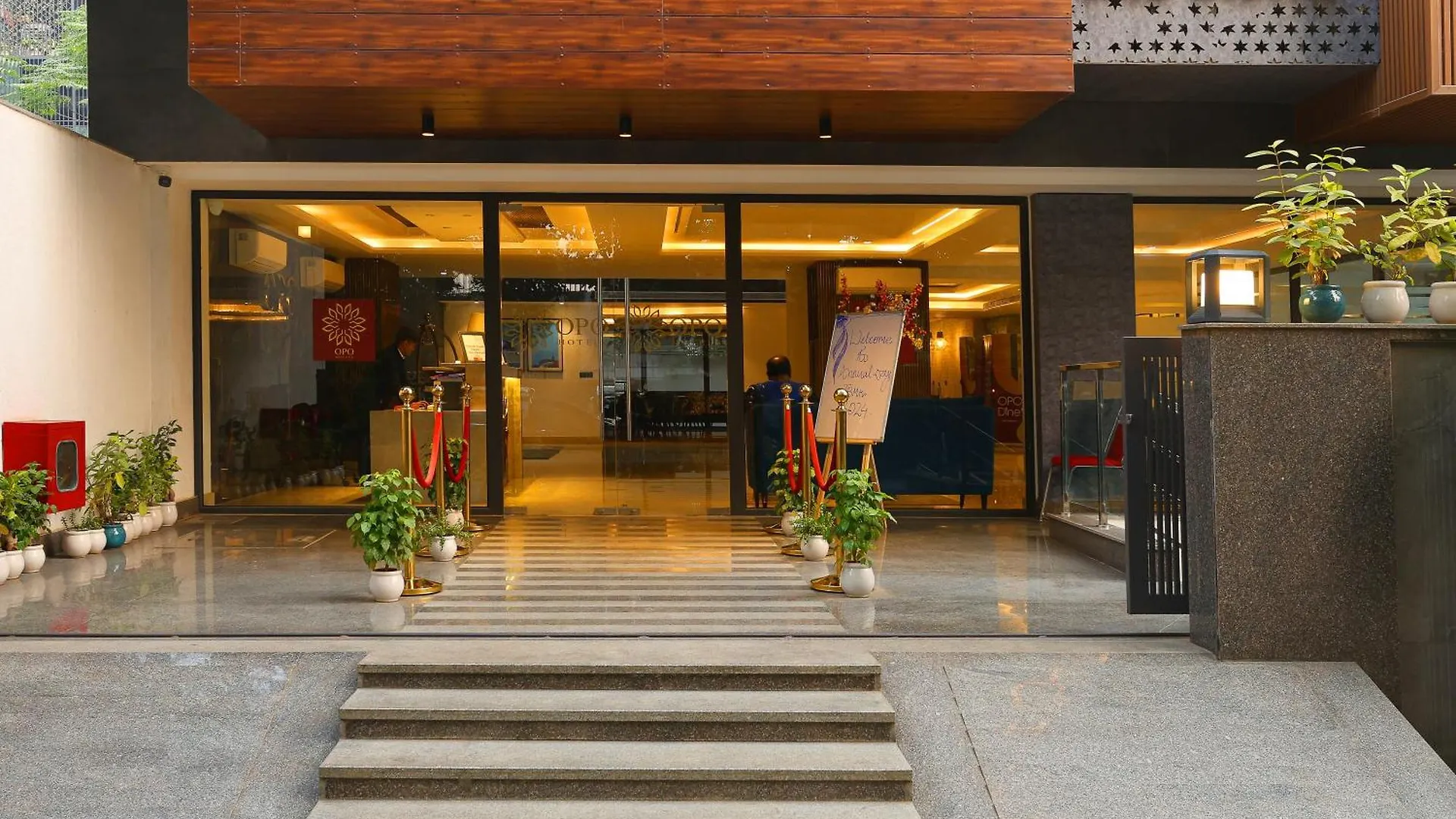 Opo Hotel Iffco Chowk Gurgaon